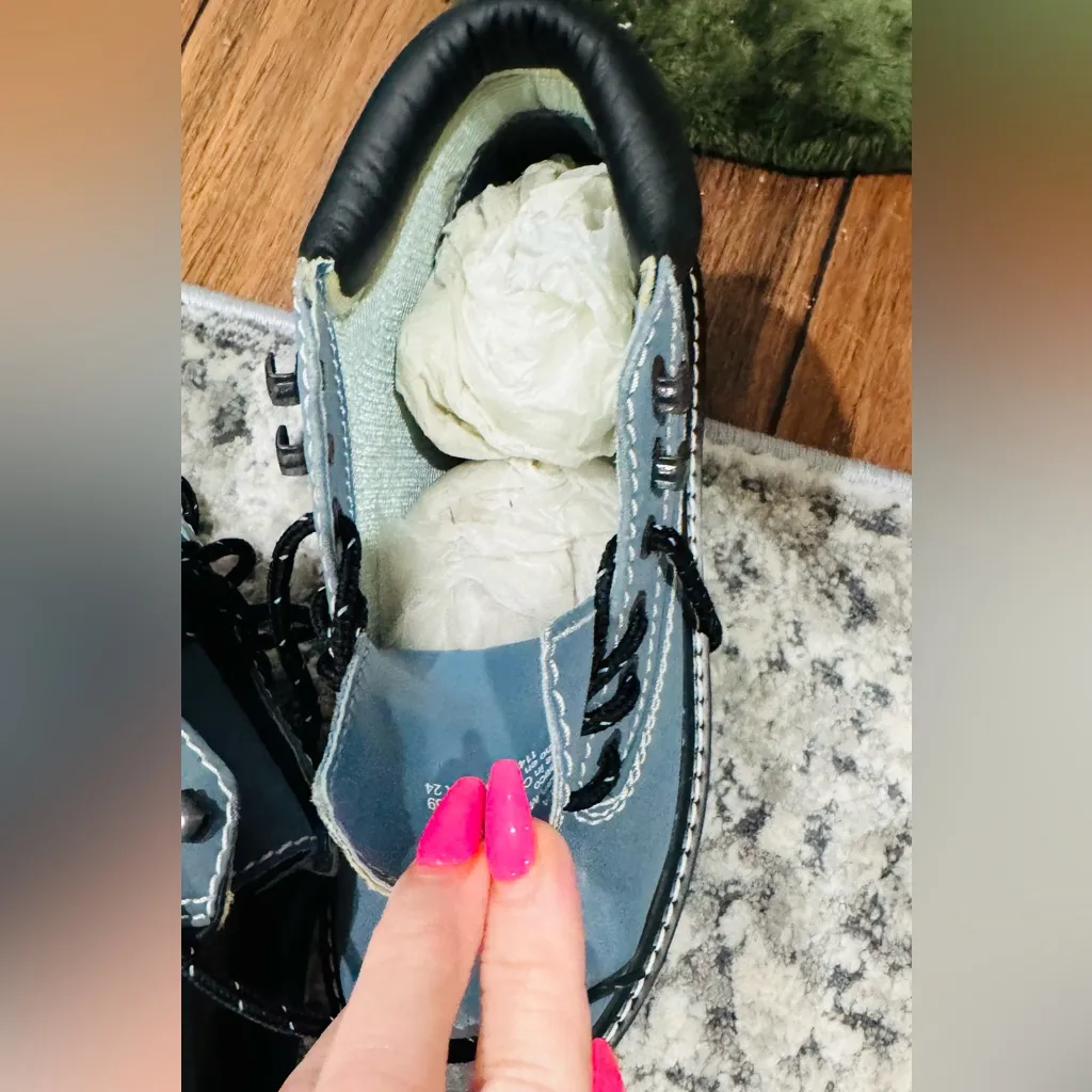 No Boundaries Blue Distressed Zip Stitch Accent Hiker Boots - Image 9