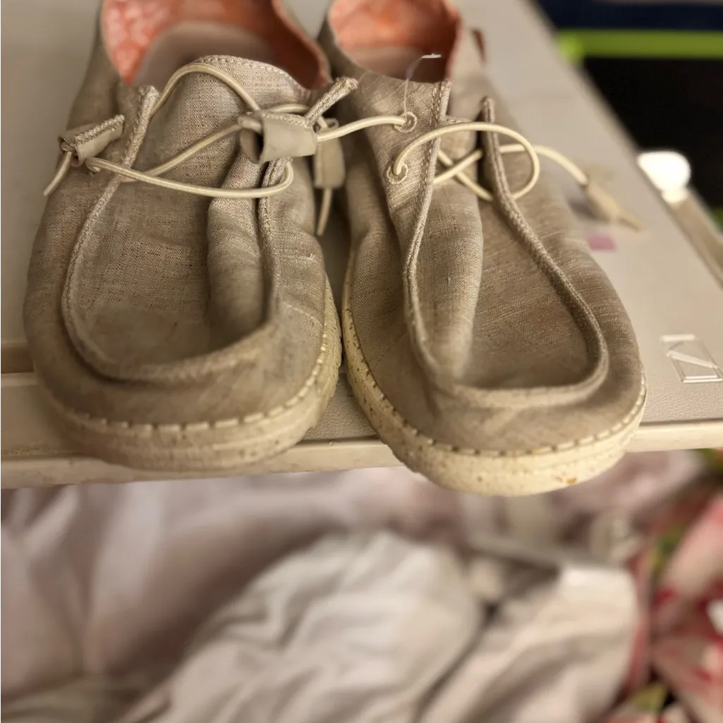 Hey dudes size 7 - Image 3
