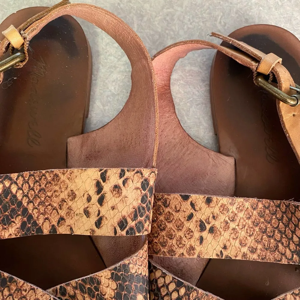 Madewell Snake Print Coastal Minimalist Preppy Modest Quiet Luxury Sanda… - Image 6