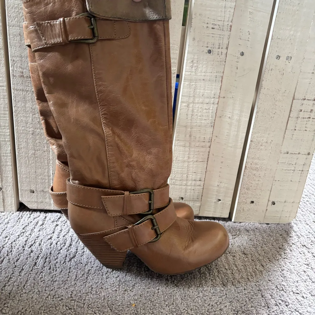 Jessica Simpson Y2K  Tall Tan Boots Buckles Size 5 - Image 3
