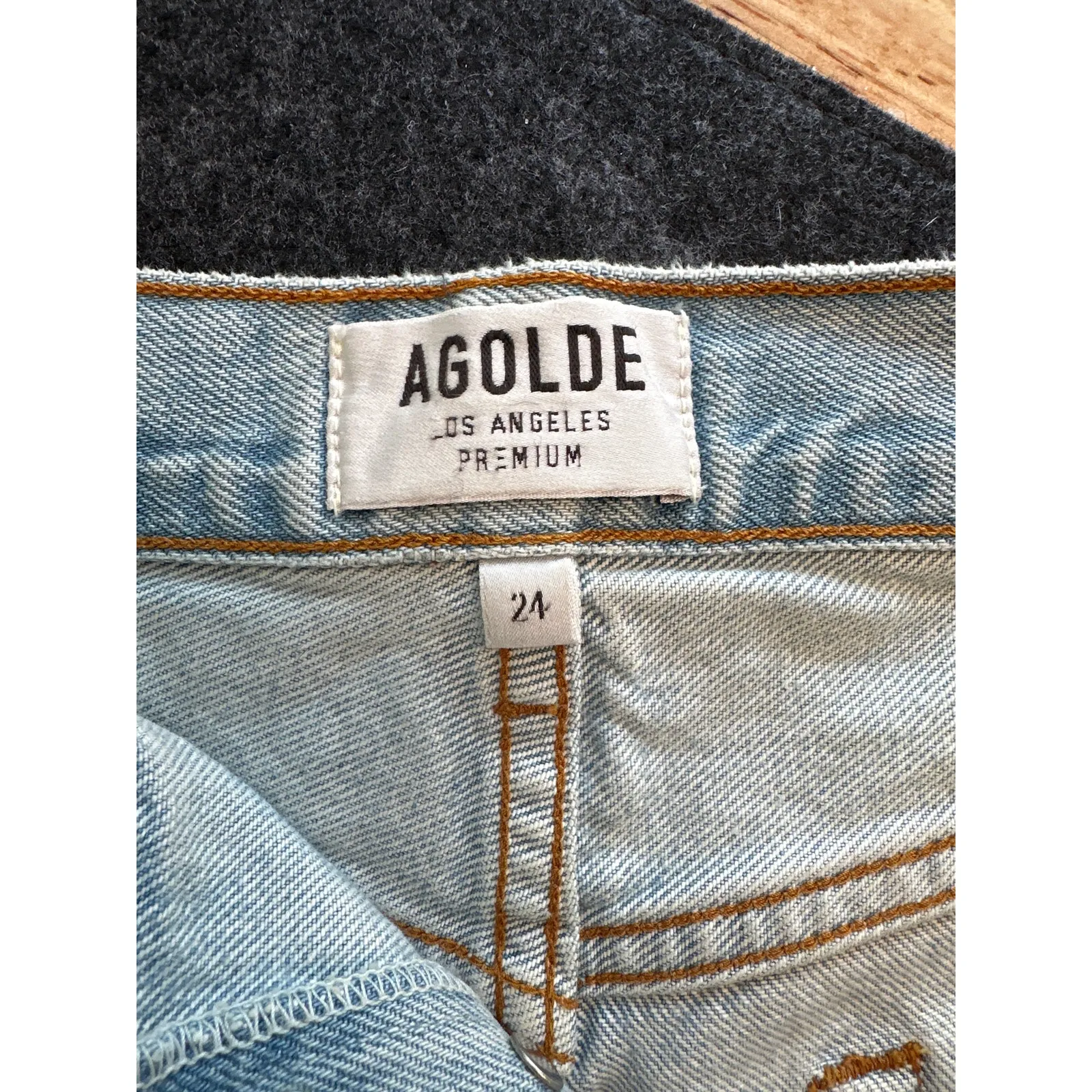 AGOLDE Parker Vintage Cut Off Short, Size 24, NWOT - Image 3