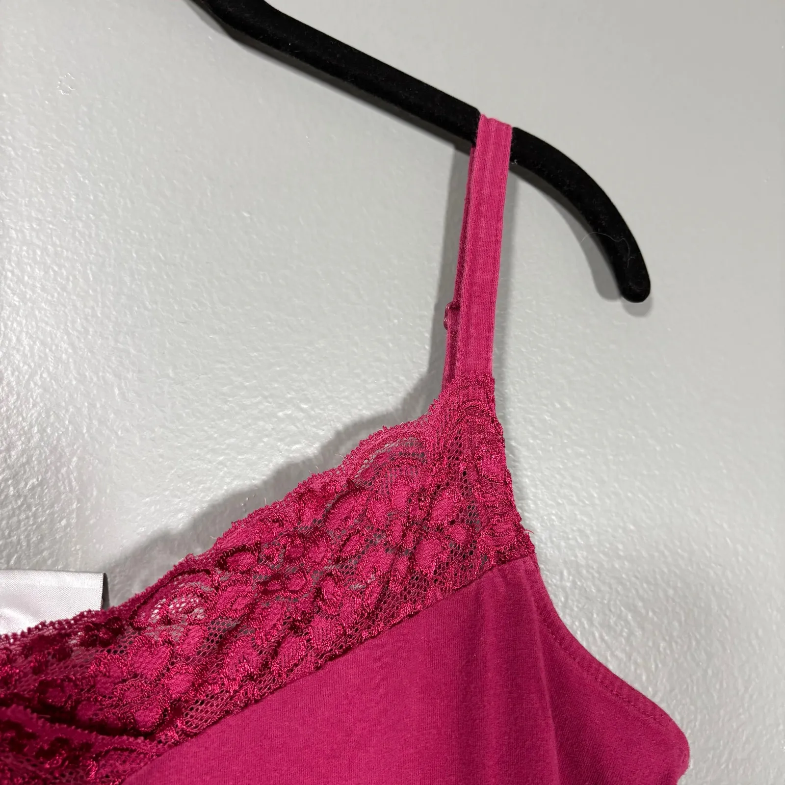 Avenue Dark Pink Lace Trim Y2K V-Neck Tank Top - Size 14/16 - Women's Plus Size - Image 2
