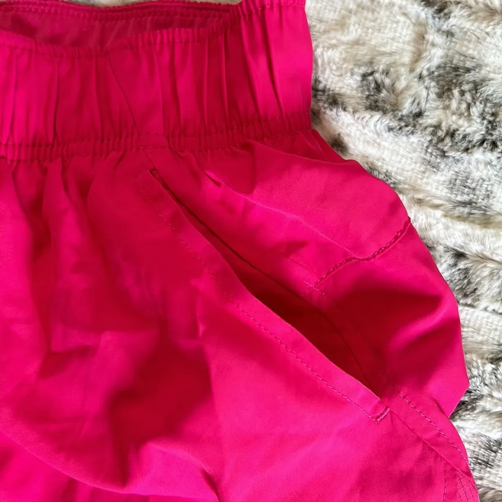 Hot pink athletic shorts Size M - Image 4