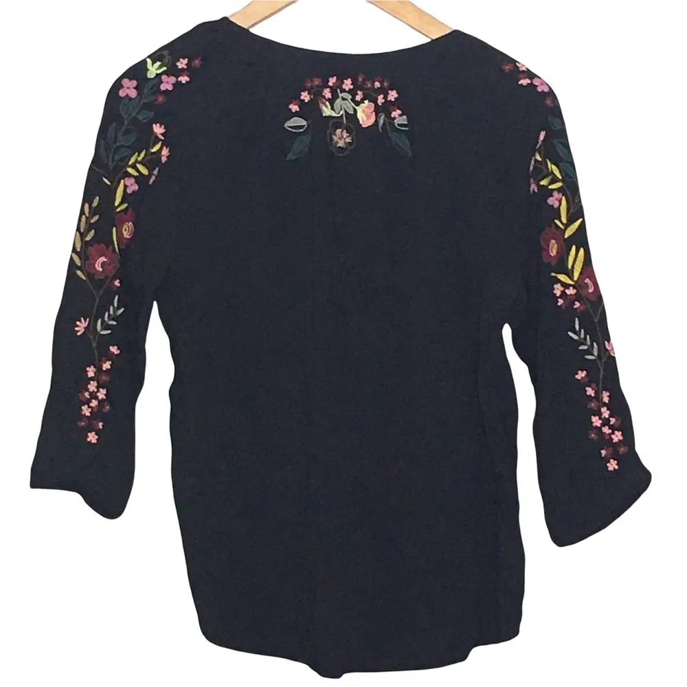 J Jill Floral Embroidered Quarter Length Sleeve Peasant Blouse with tassel ties - Image 6