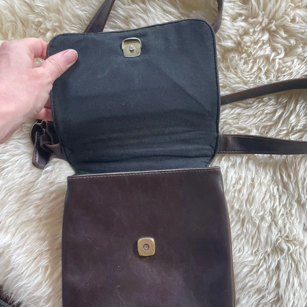 Vintage 90s Liz Claiborne brown leather crossbody bag square mini bag - Image 7