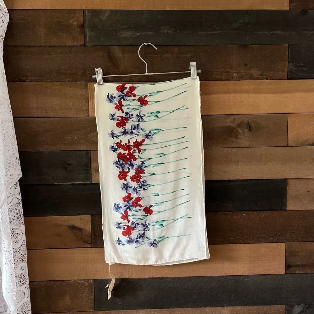 Vintage 90s NWT Stunning Anne Klein 100% Silk Scarft With Floral Design - Image 9