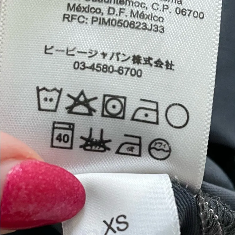 Bebe Sport gray with pink & white inside pocket athletic leggings, size XS - Image 3