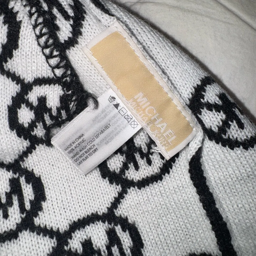 Michael Kors Black and White Logo Beanie - Image 6