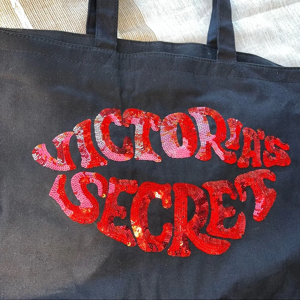 Victoria’s Secret Sequin Lips Zip top tote bag - Image 2