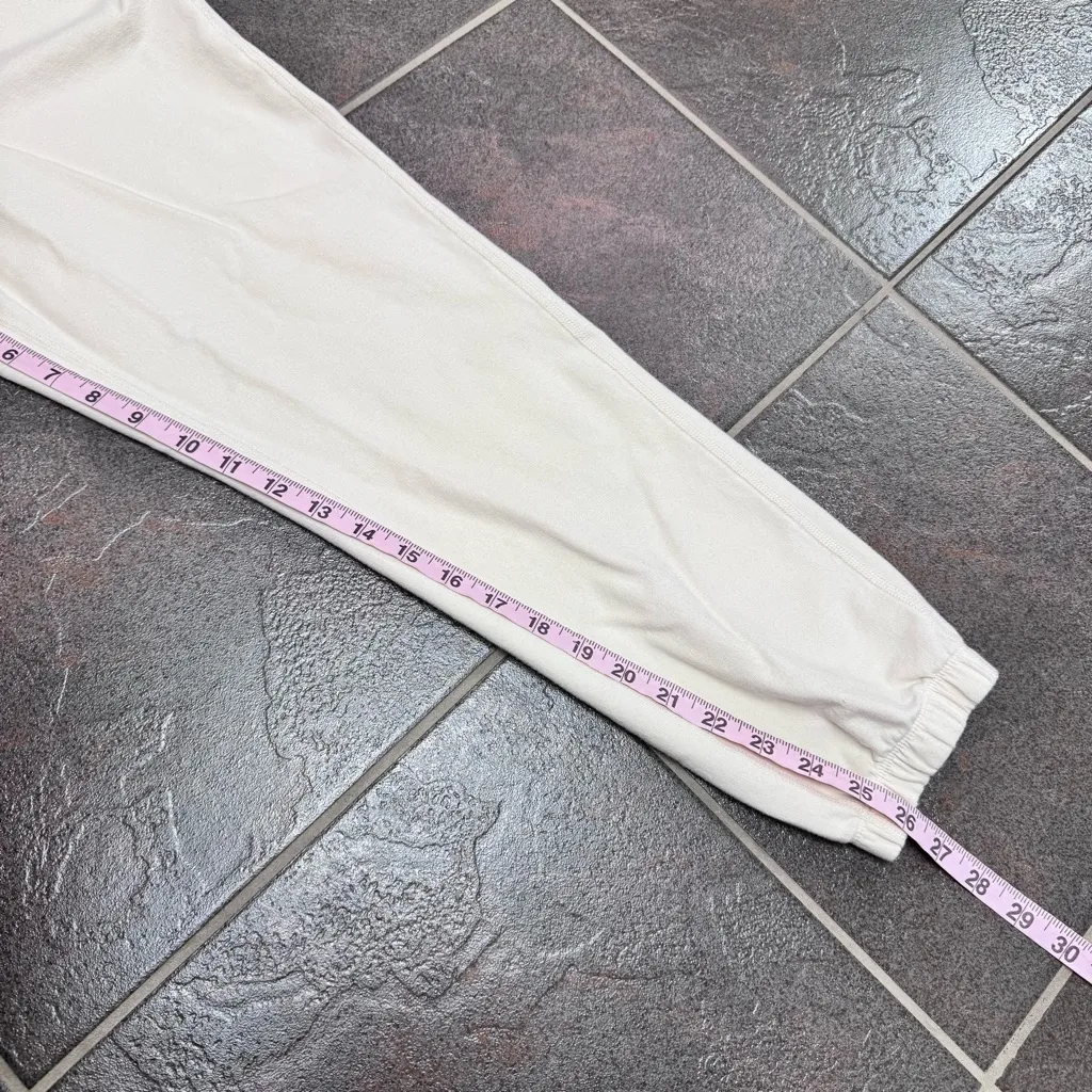 Vuori Womens Pants Laguna Lounge Pant Joggers 2.0 Drawstring Cream Natural Small - Image 11