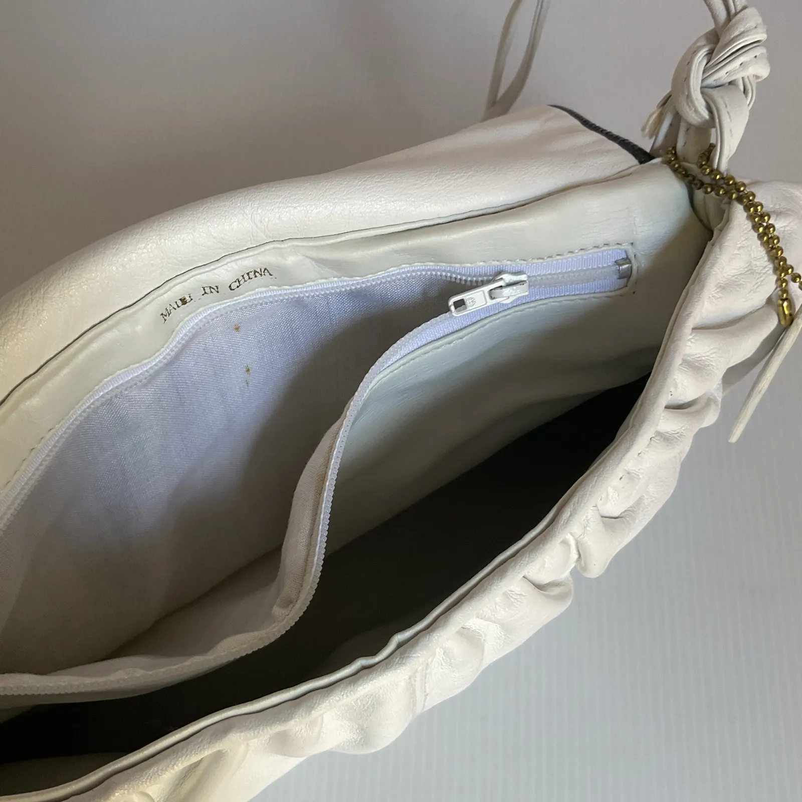 Vintage Aspects 90s Y2K Style White Faux Leather Shoulder Bag Ruched Flap Purse - Image 13