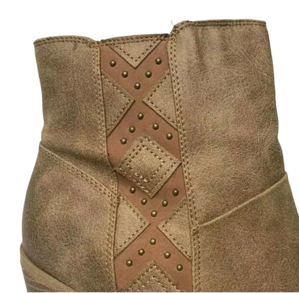 NEW Womens Fergalicious by Fergie Garcia Faux Leather Brown Sand Ankle Boots 11 - Image 3