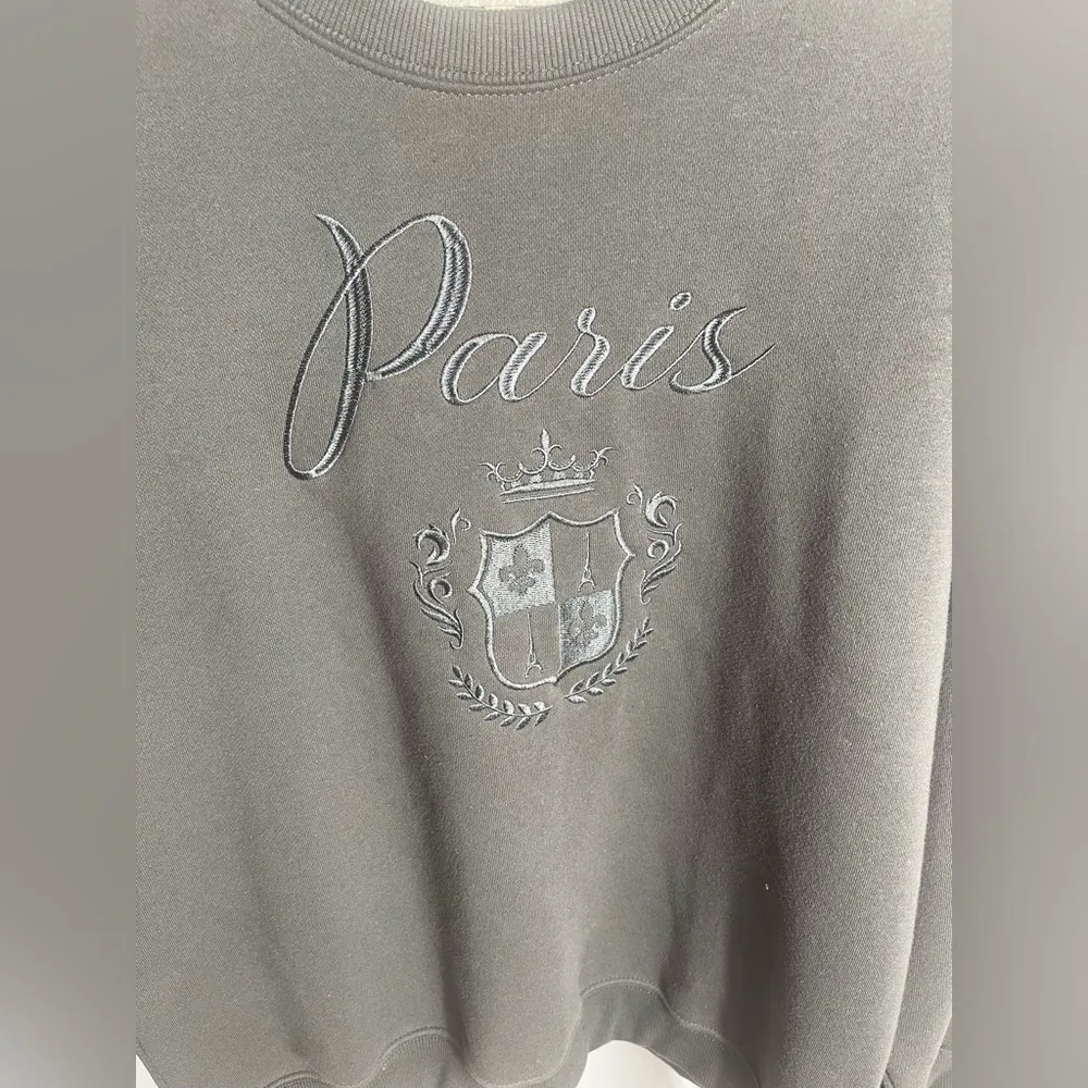 State Of Mine Women's Size M Paris Embroidered Gray Sweater Ribbed Casual Size M - Image 2