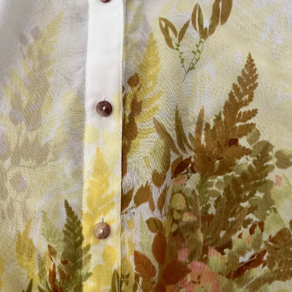 Susan Graver Yellow Sheer Chiffon Floral Print Sleeveless Button Up Blouse - Image 4