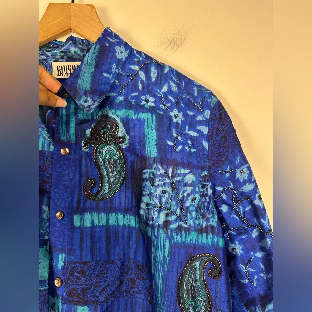 Vntg Chico's Design Silk Raw Blue Paisley Beaded Button Up Jacket Blouse Sz 1 - Image 6