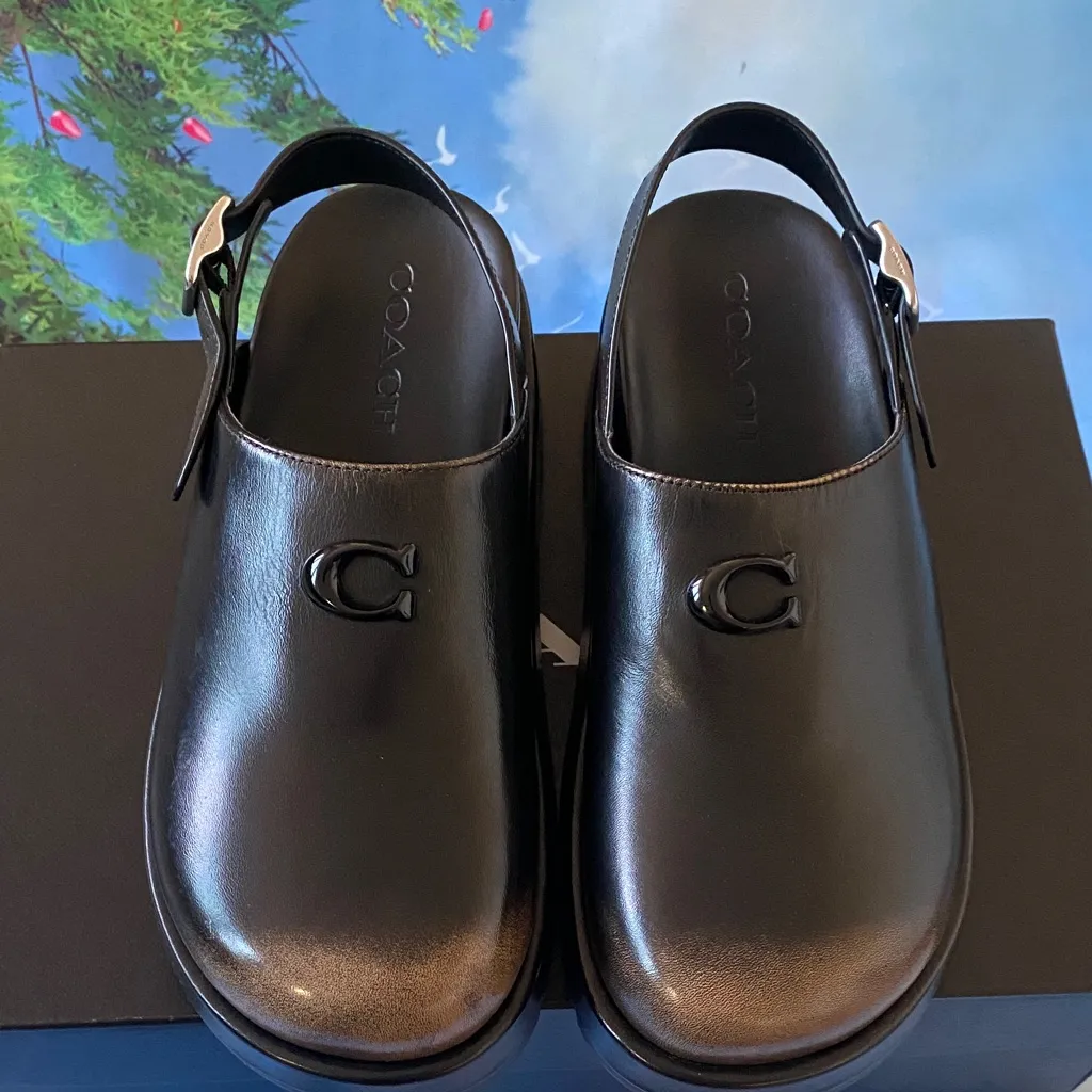 NWT COACH
Women's Sculpted C Loved Leather
Platform Clogs - Image 7