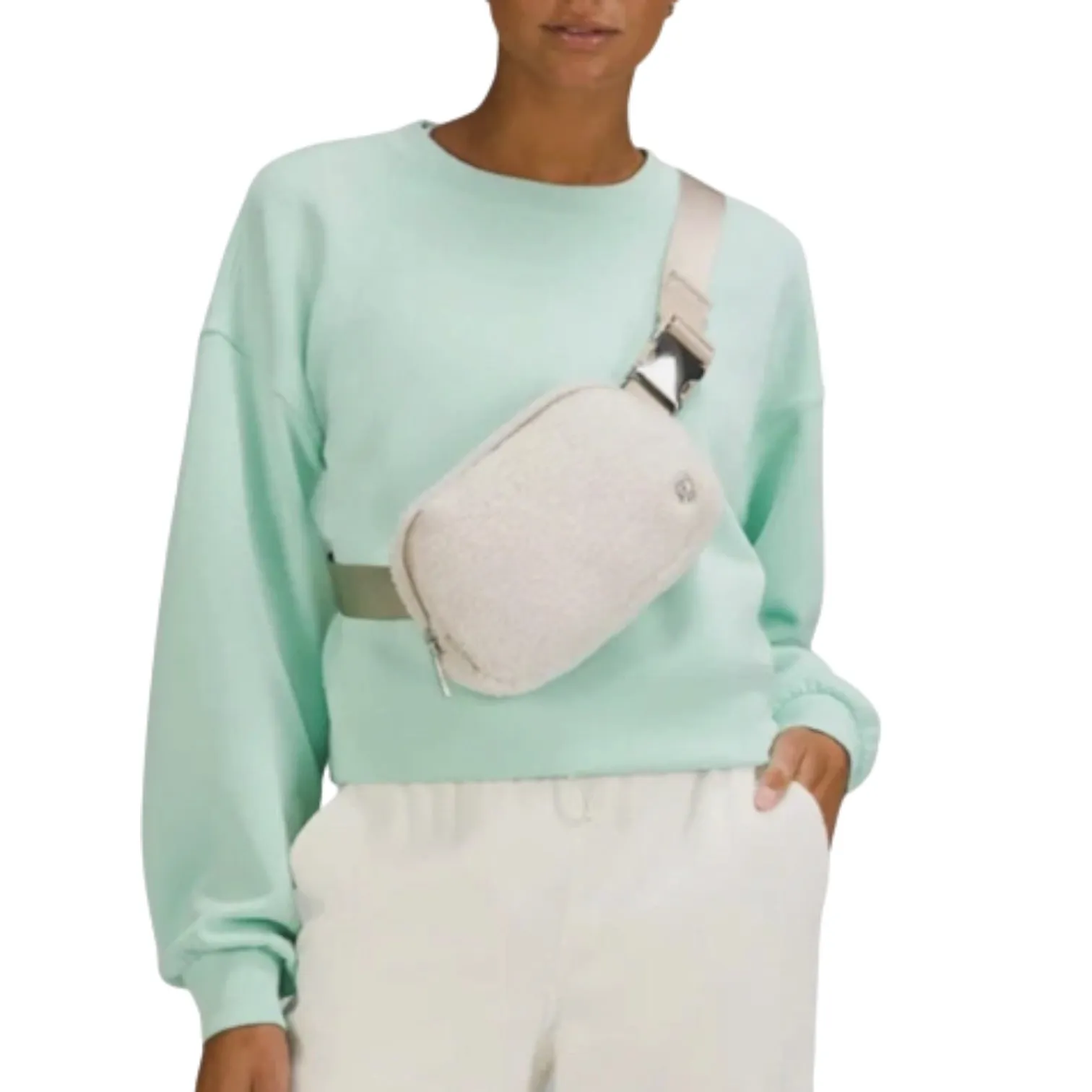 LULULEMON Everywhere Fleece Belt Bag 1L Ivory Everyday Travel Lifestyle Sporty - Image 2