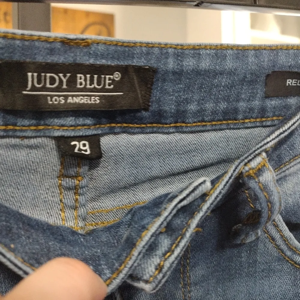 Relaxed Fit distressed jeans - Image 3