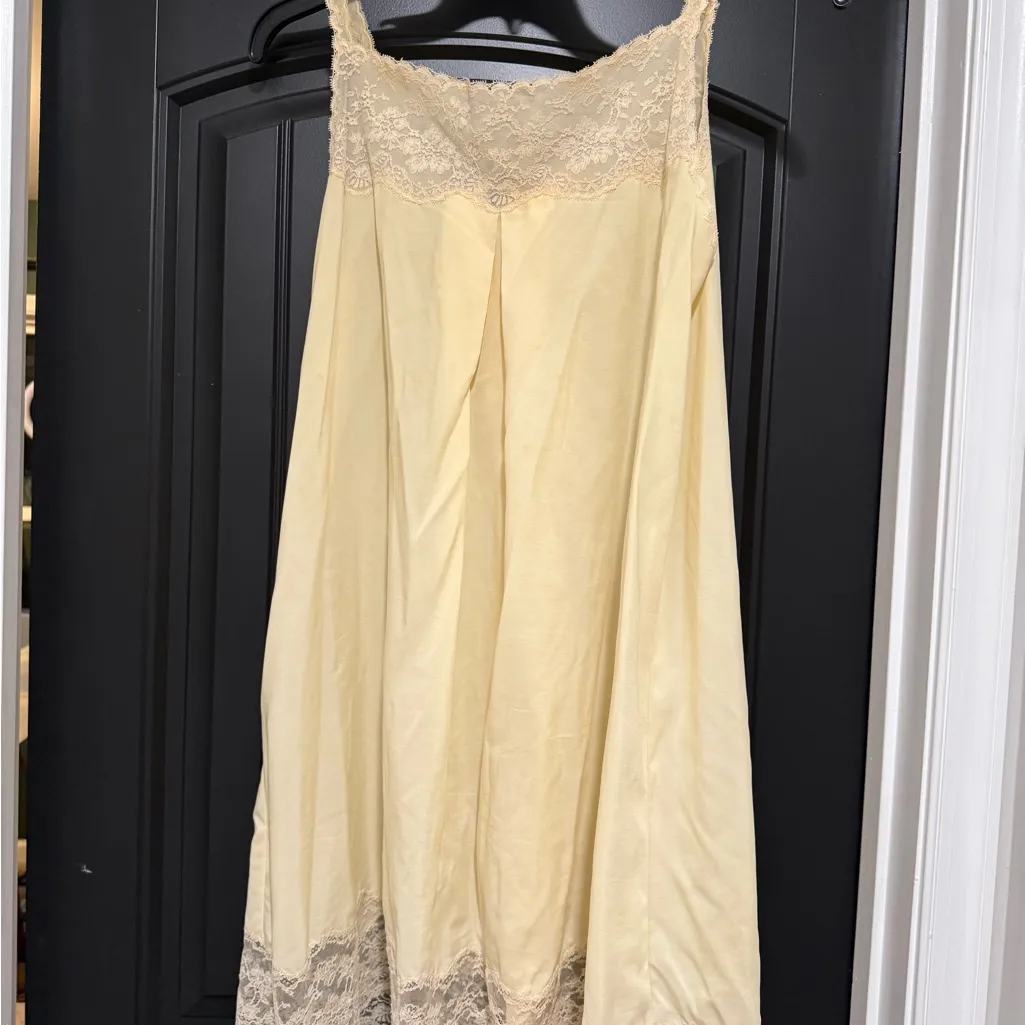 Christian Dior Vintage Satin and Lace Cream White Slip Dress and Robe - Image 5