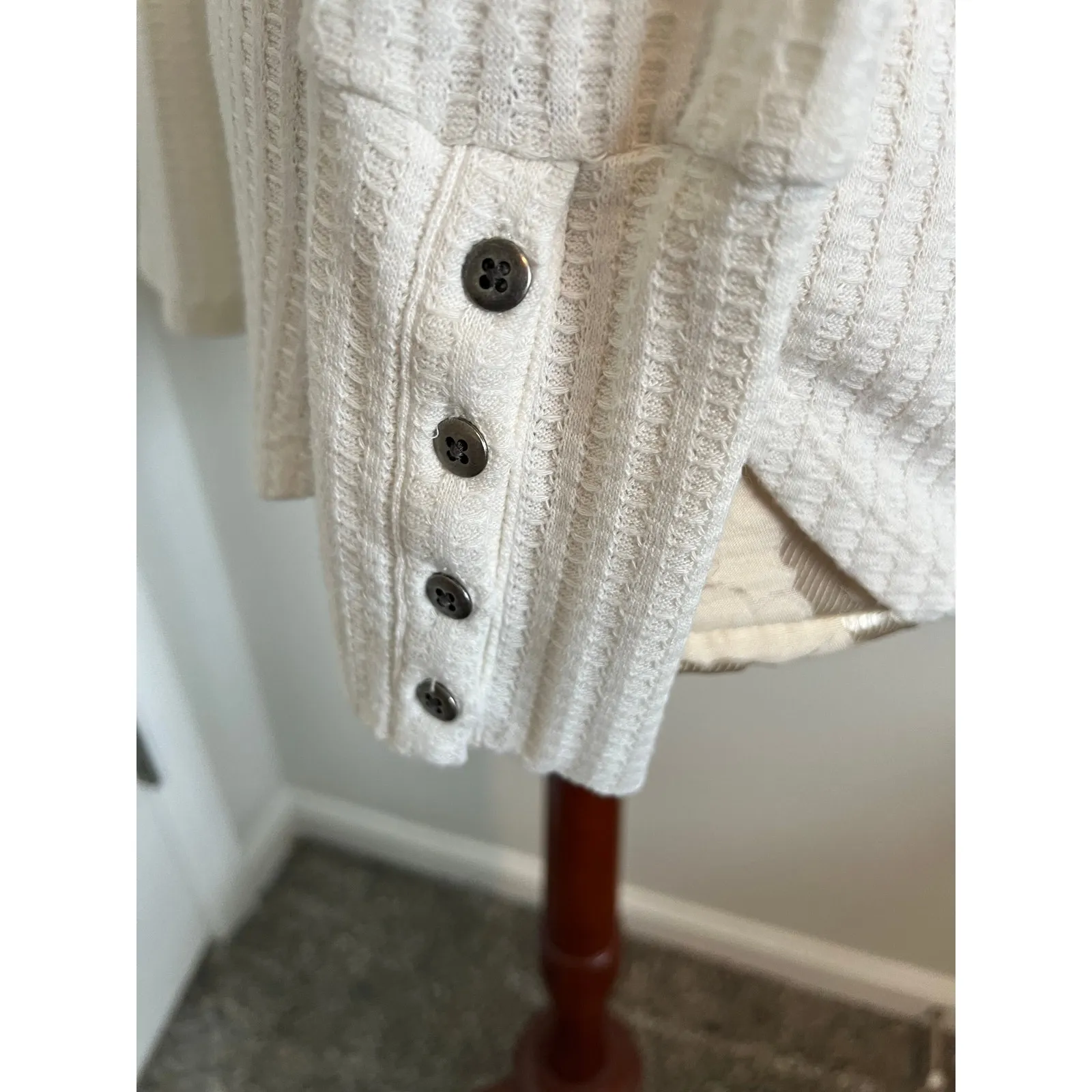 Chaser  Long Sleeve Henley Pullover Sweater Medium - Image 2