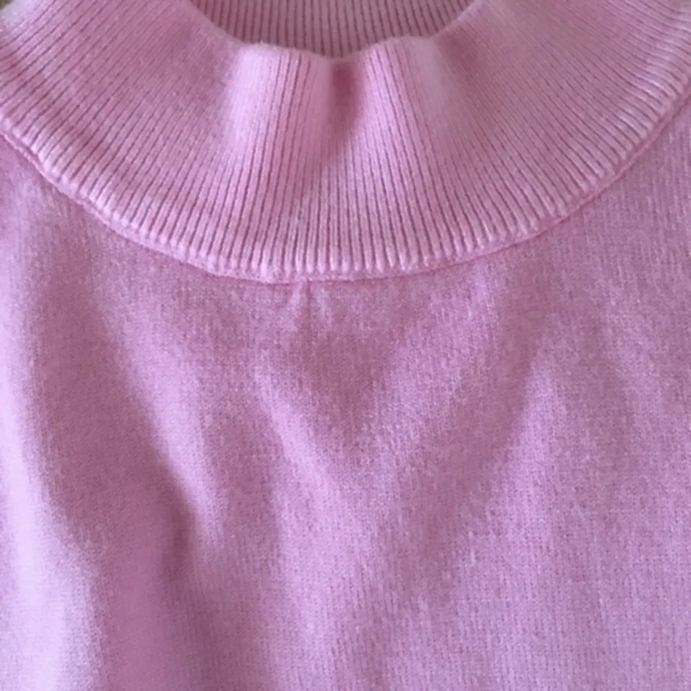 un brand sweater blouse M Size M - Image 4