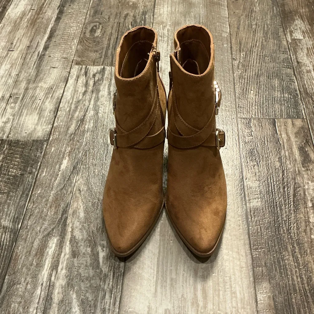 Sun + Stone Stylish Tan Ankle Boots Size 8 - Image 12