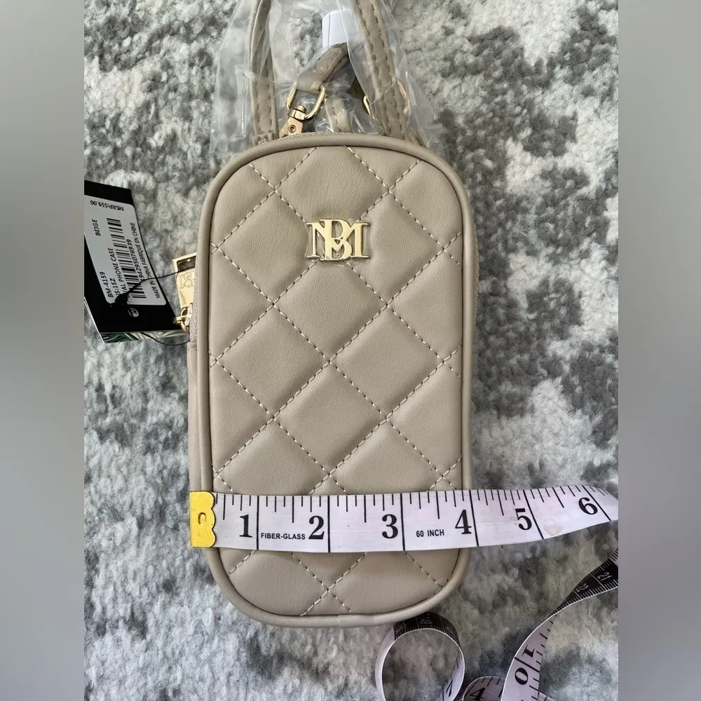 Badgley Mischka Diamond Quilted Oval Crossbody Phone Case in beige NWT - Image 8