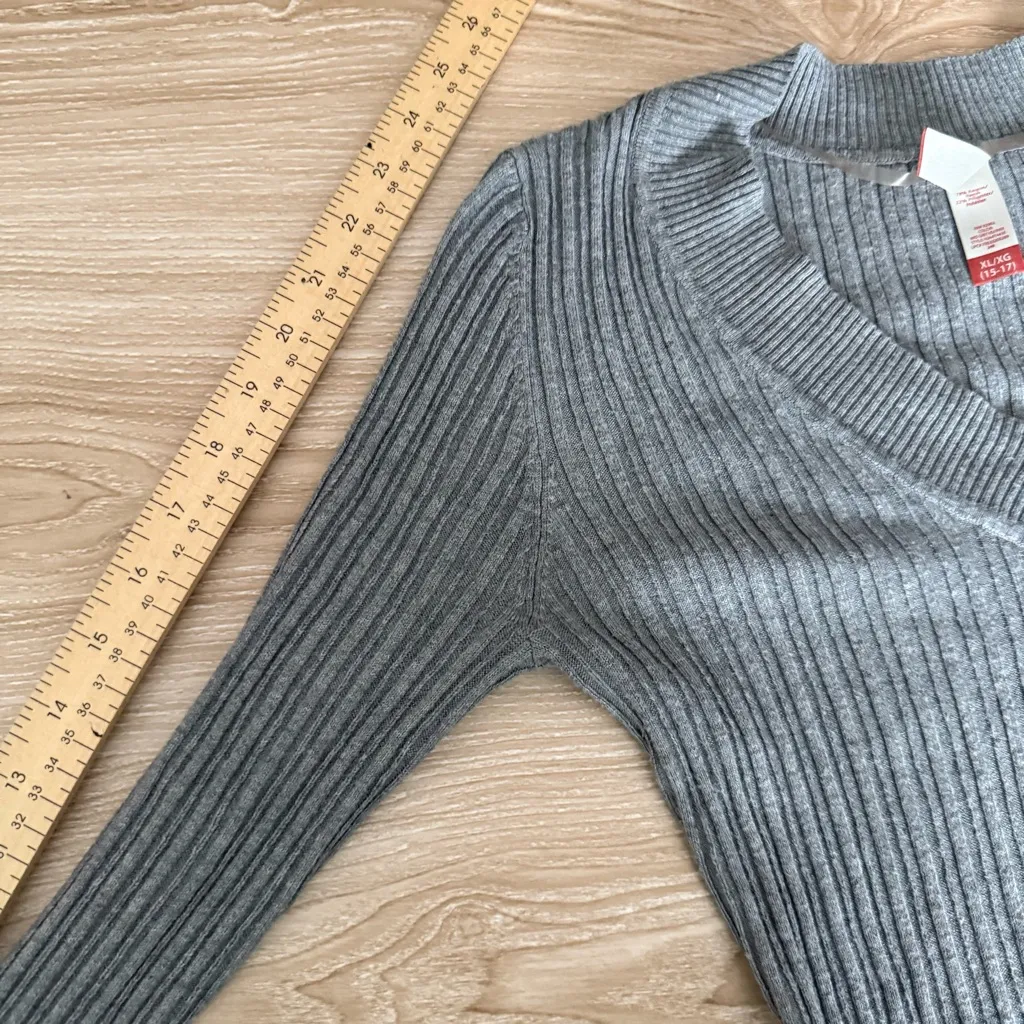 Y2K XL Grey Rib Long Sleeve Fitted Top Slim Bella Swan Elena Gilbert V Neck - Image 6
