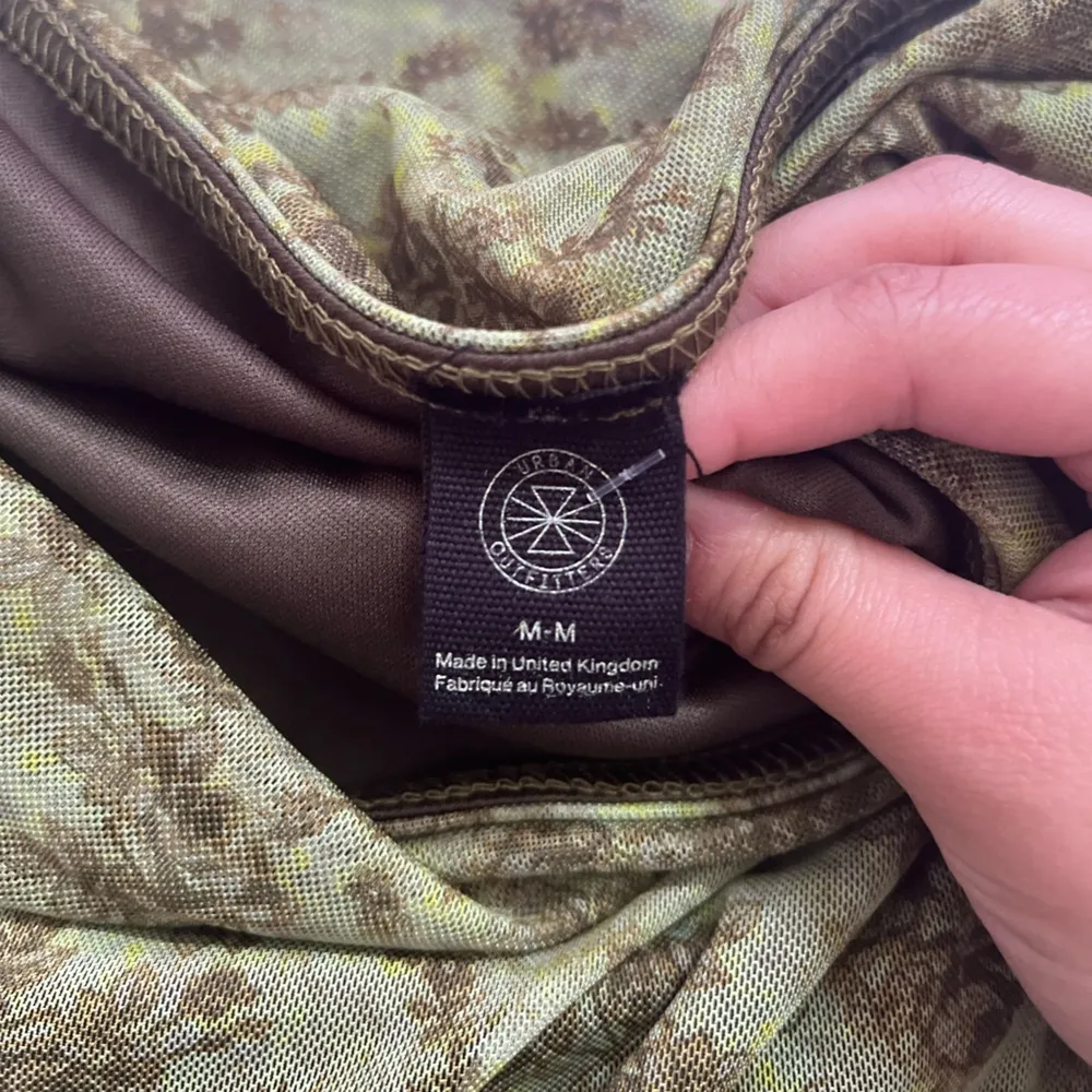 Urban Outfitters Green Off-Shoulder Bodycon Dress - Image 4