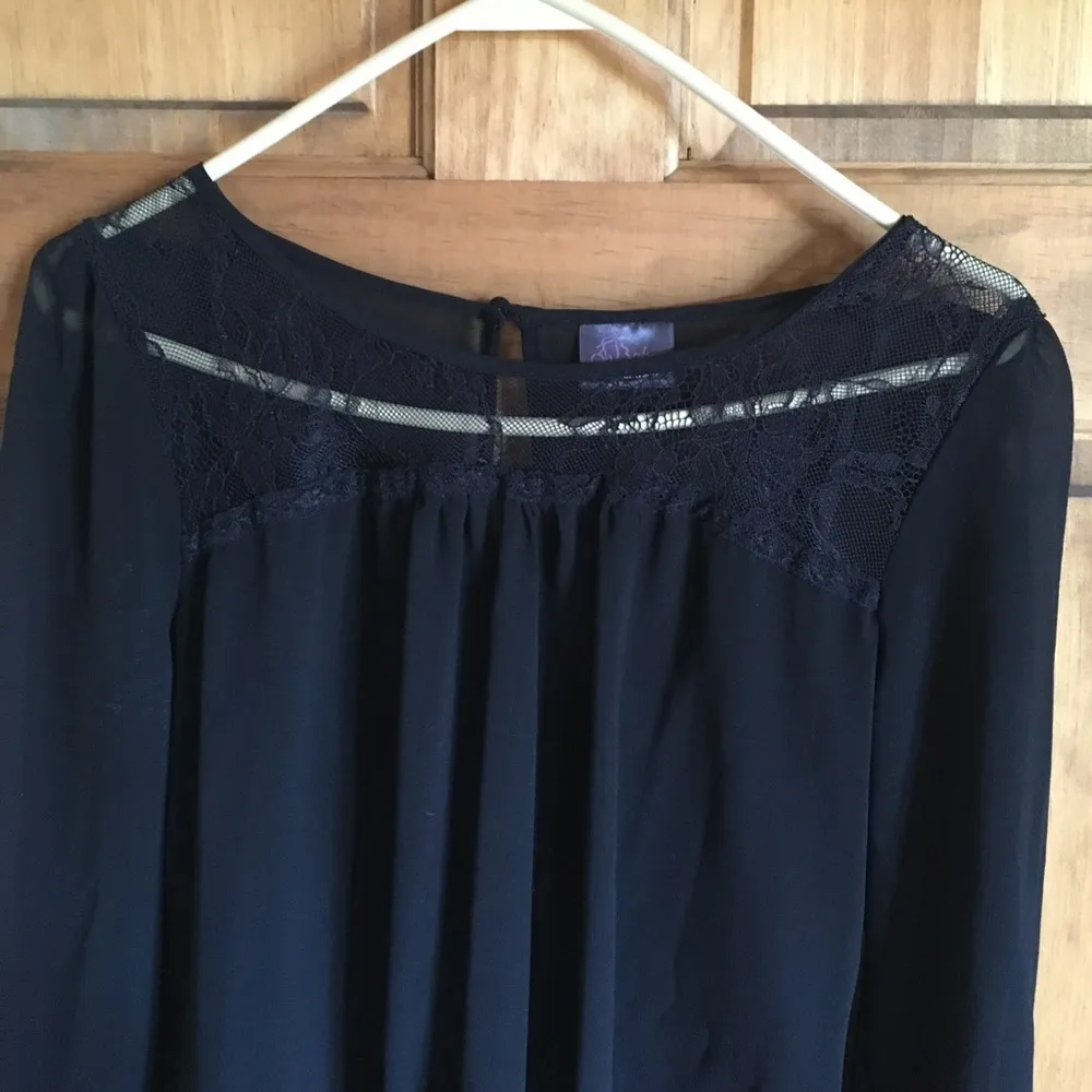 Motherhood Maternity Black dress top! - Image 5