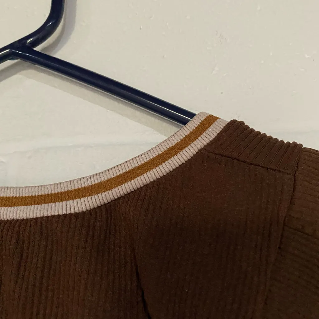 Urban outfitters medium large top cropped - Image 4