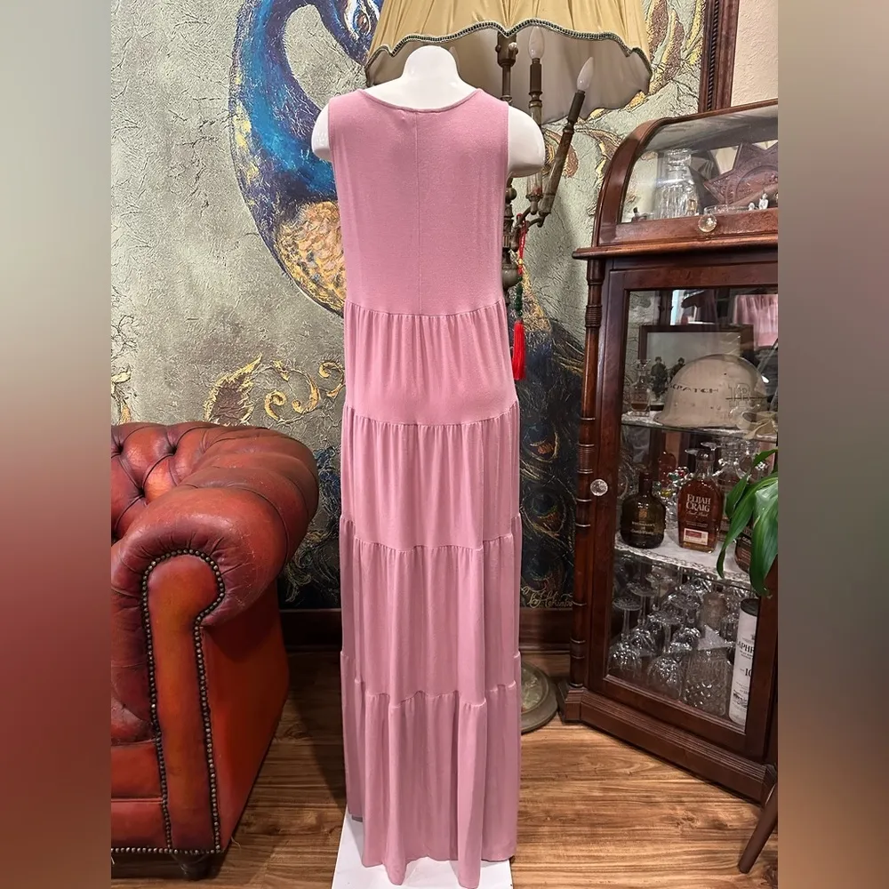 EUC Zenana's Round Neck Sleeveless A-Line Ruffle Tiered Casual Sun Maxi Dress - Image 3