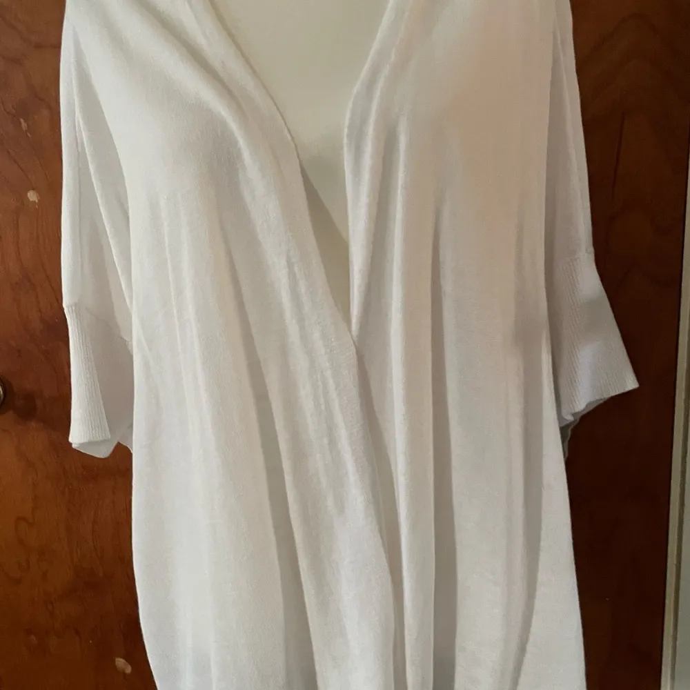 Women’s White Open Front Cardigan Cuffed 1/2 Sleeve And Each Slits On Side Size 2X - Image 2