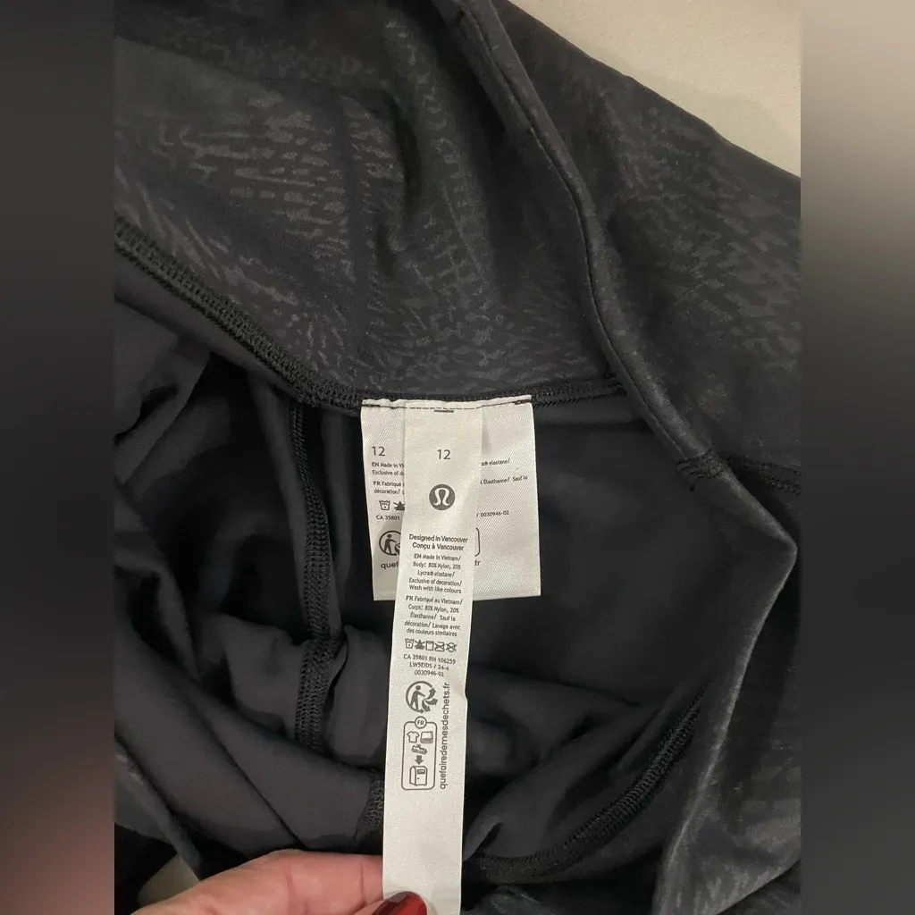 Lululemon NWT Align High Rise 25” Leggings With Pockets Ripple Embossed Black 12 - Image 12