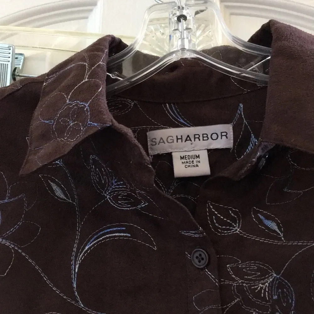 Sag Harbor FINAL MARKDOWN Ladies  ultra suede blouse medium - Image 4