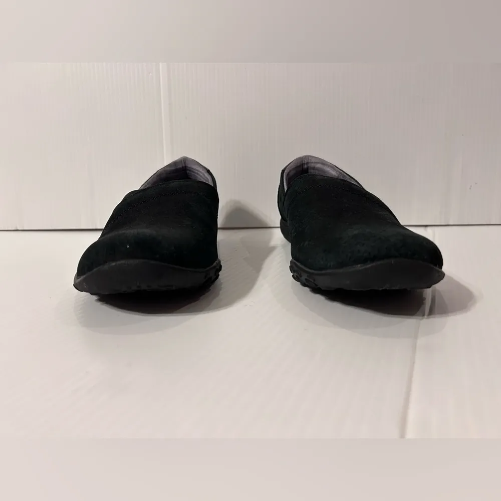 Skechers memory foam comfort suede slip on shoe size 7.5 - Image 4