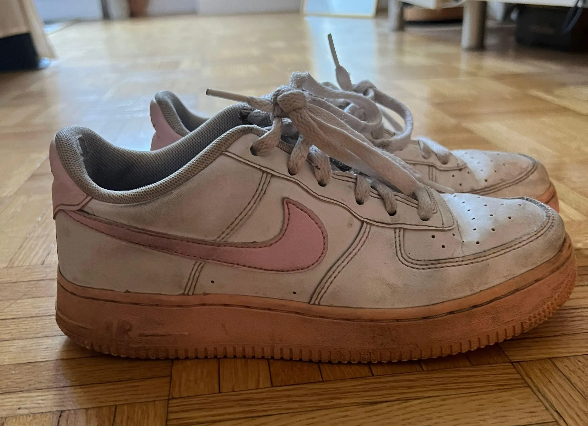 Air Force1 Light Pink Sneakers - Image 2