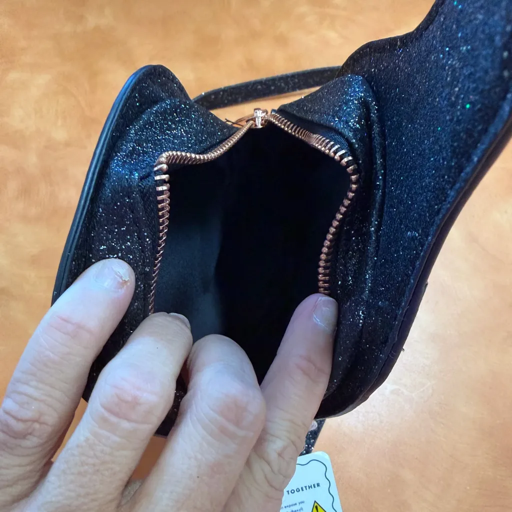 Skinnydip Black and Pink Champagne Crossbody Bag - Image 4