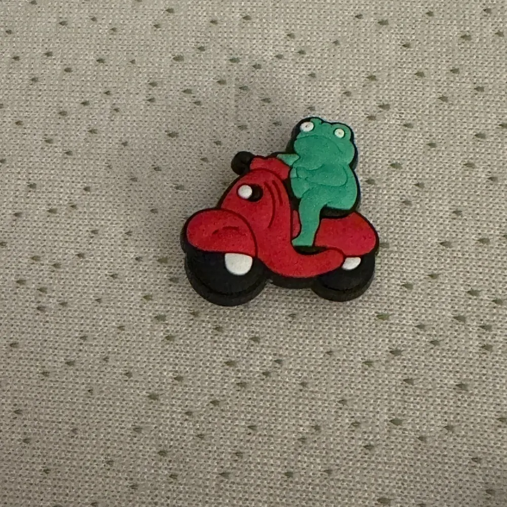 Jibbitz Frog Riding Motorcycle Croc Charms NWT Red Size undefined - Image 3