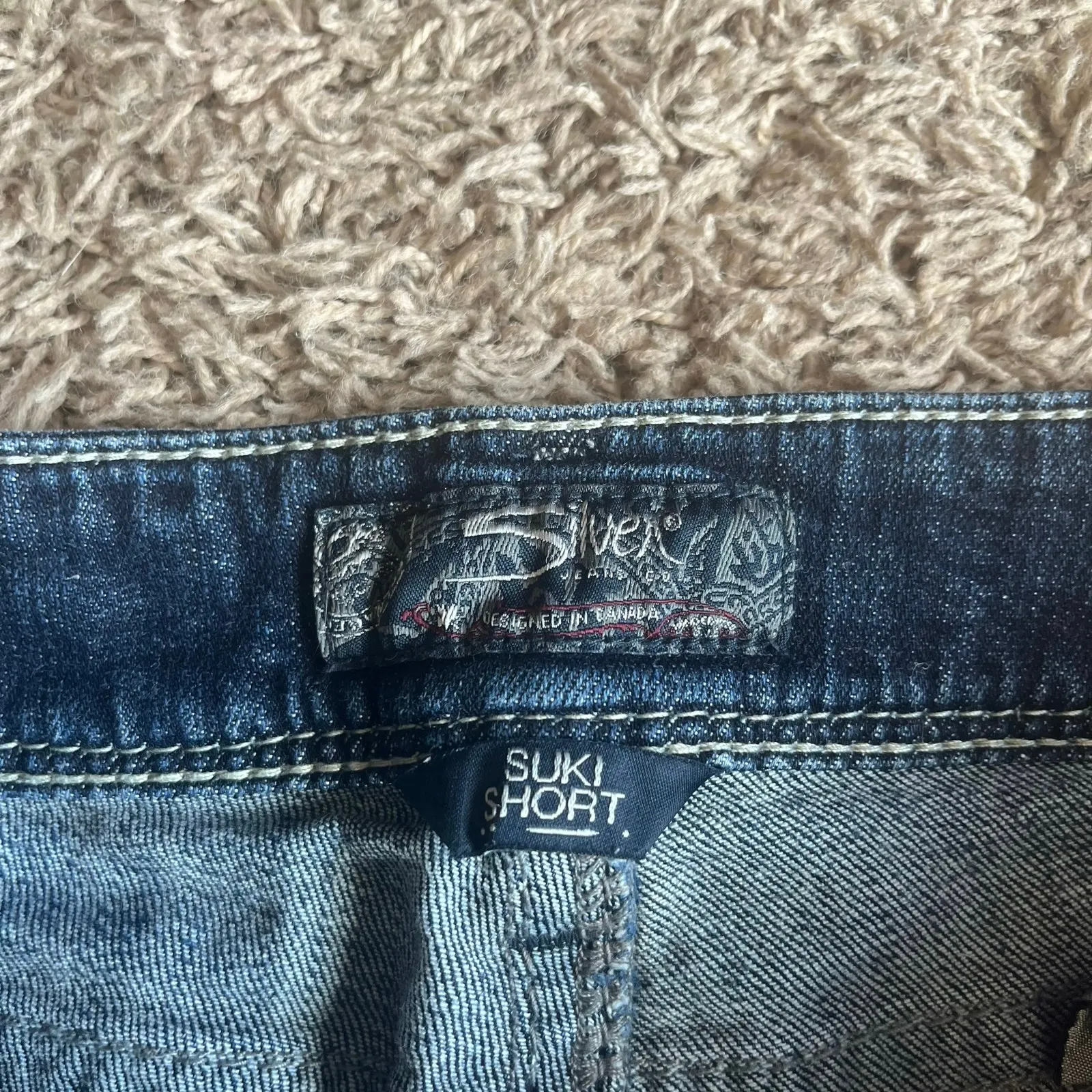 Silver Jeans Co Dark Wash Suki Jean Shorts Size W28 Blue - Image 3