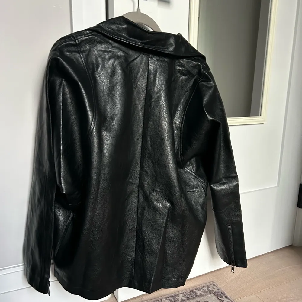 NWT Grey Bandit Tenley Black Faux Leather Jacket - Small - Image 5