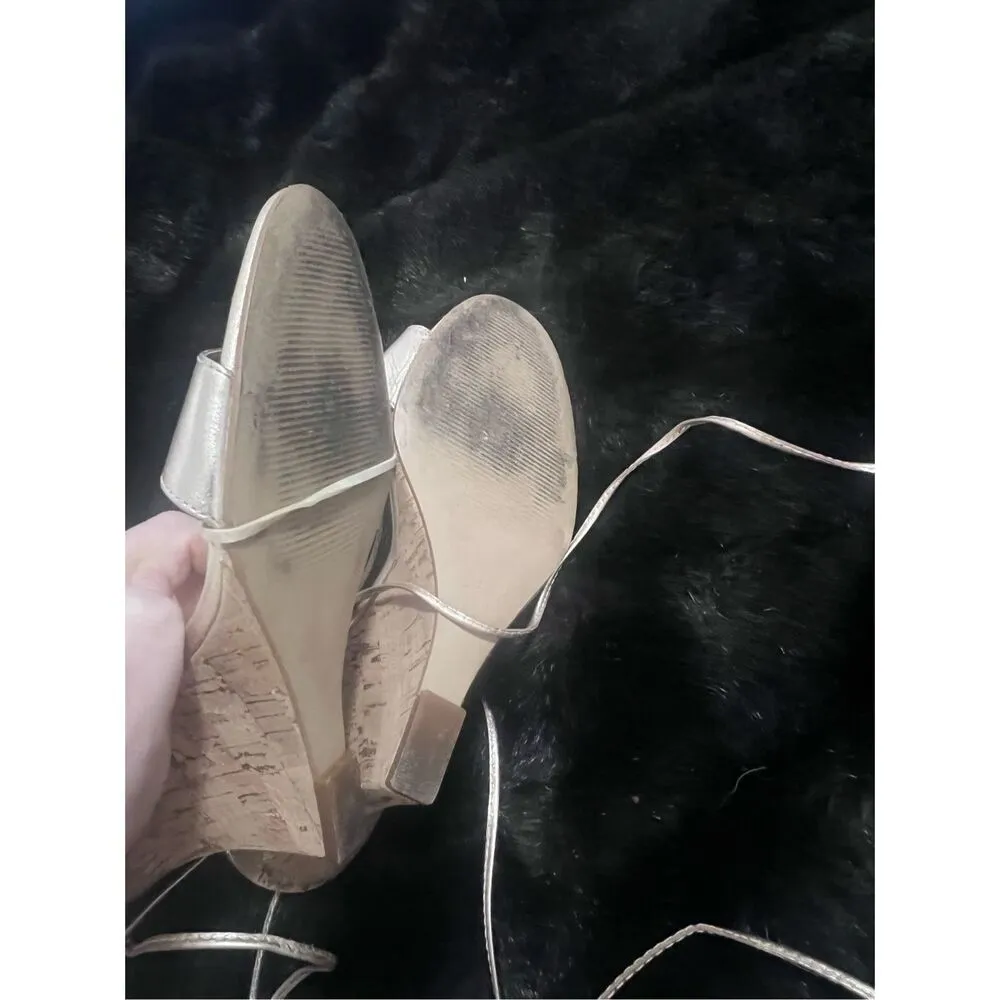 Lilly Pulitzer Gold Metallic Casey Wedge Shoe Size 9 m strappy gladiator - Image 6