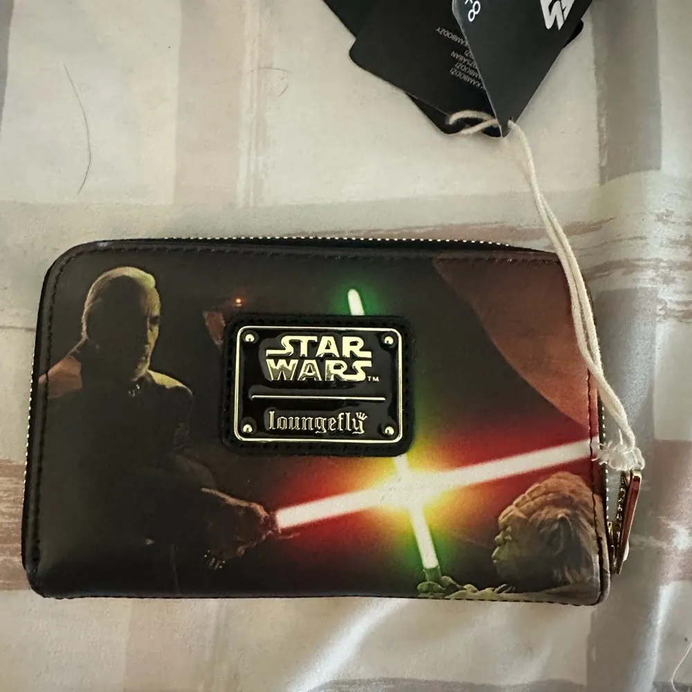 Loungefly Star Wars: Episode II – Attack of the Clones Zip Around Wallet NWT - Image 3