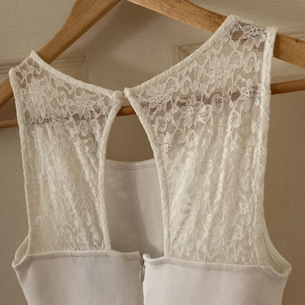 Forever 21 White Fit & Flare Neoprene Dress Lacy Cutouts Size Small Like New S - Image 5