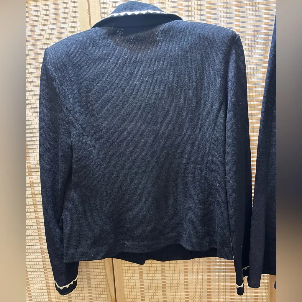 St. John Navy Skirt Suit with White Accents - Image 4