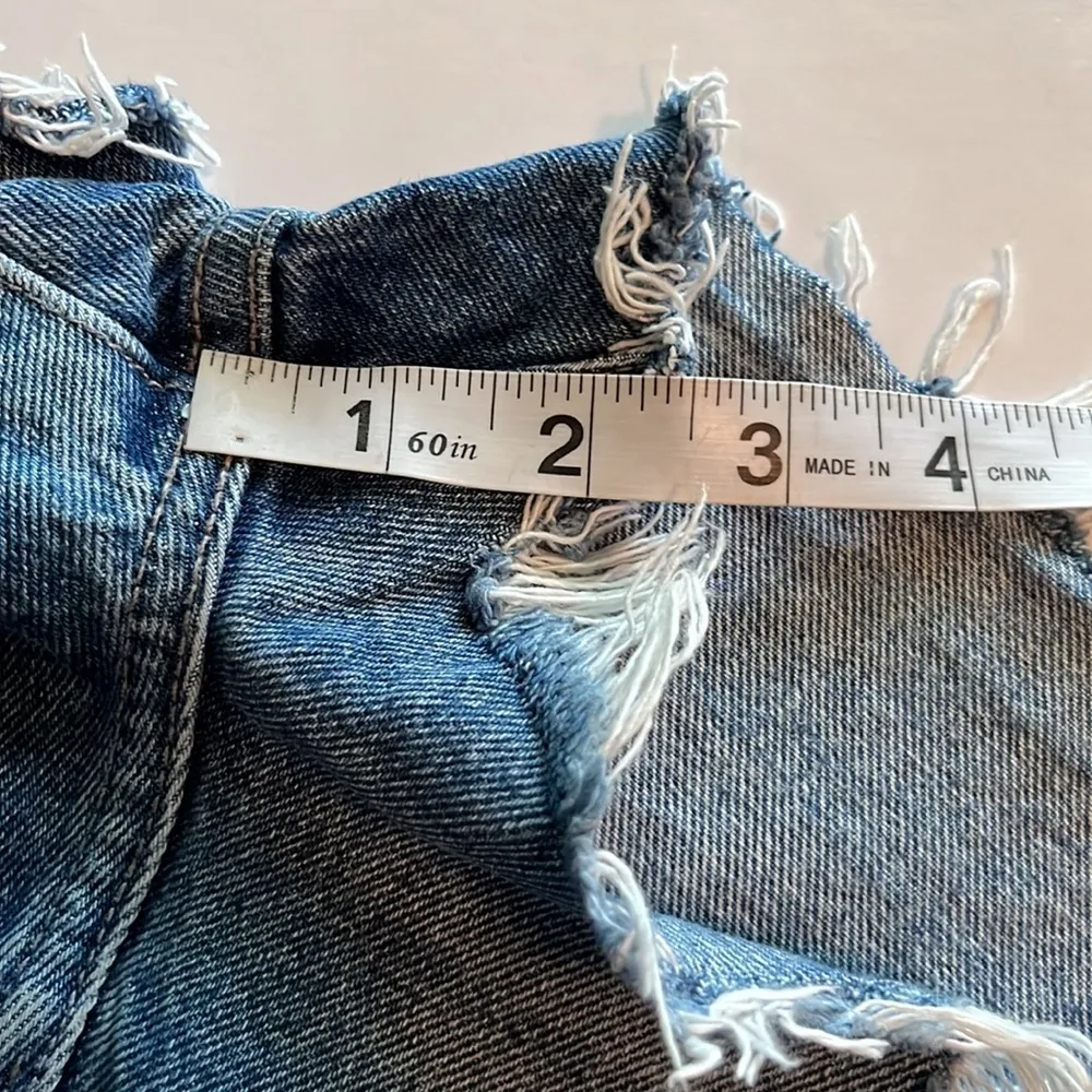 Lovers + Friends Mid Rise Shorts Size 26 - Image 7