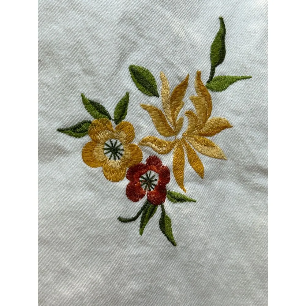 Reformation Women's Size 26 White Cynthia Floral Embroidered Straight Jeans NWT - Image 7