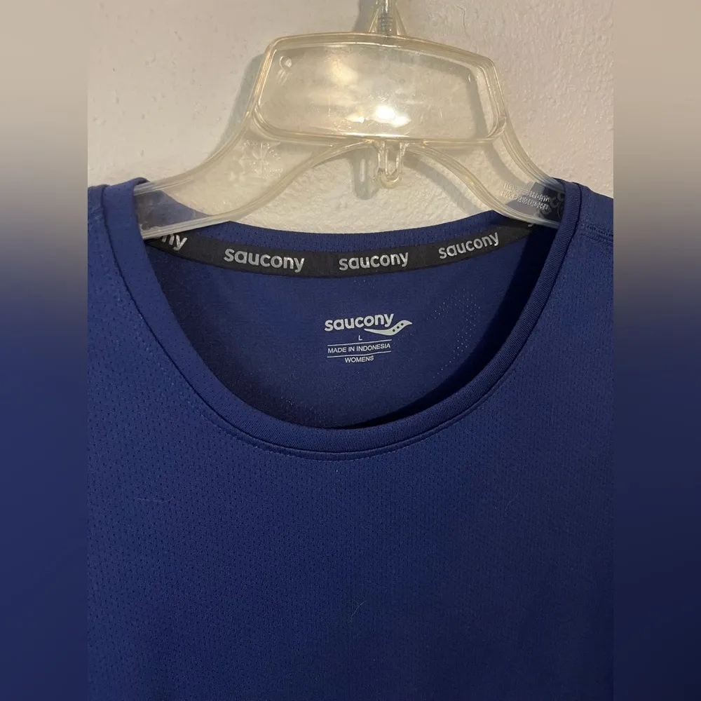 SAUCONY Women's Re-Imagined Stopwatch Short Sleeve in Navy Size Large - Image 5