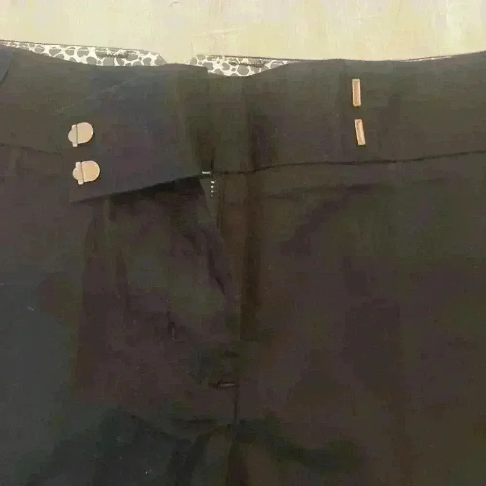 J. Crew Classic Chino Black Shorts 3 inch inseam Exc Con size 6 - Image 5