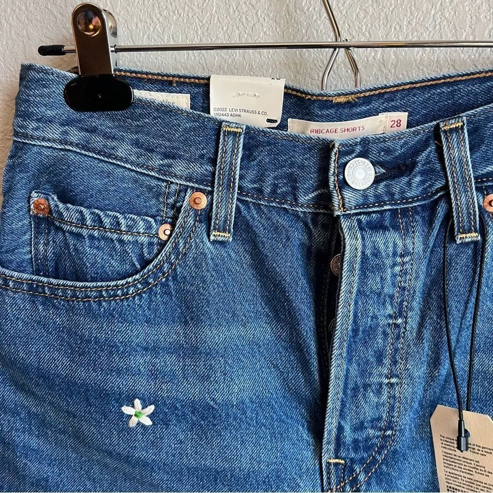 Levi’s Ribcage Medium Wash High Rise Embroidered Cutoff Denim Shorts - Image 5